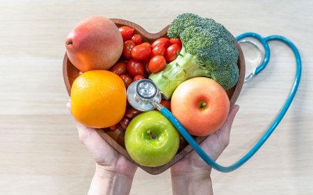 أفضل 10 أكلات لتعزيز صحة القلب | أطعمة تقوي القلب وتحمي الشرايين