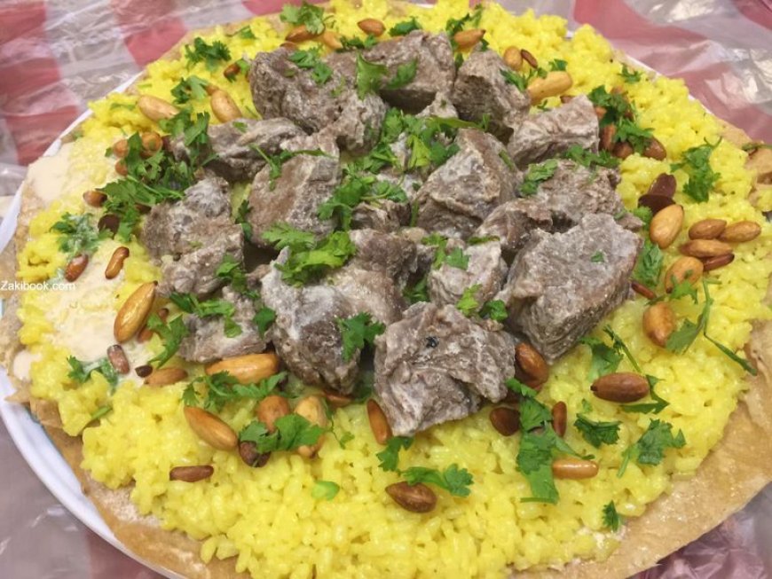 طريقة تذويب اللحمة وسلقها وتحضير المنسف الأردني