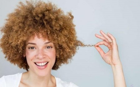  طرق فعالة لتنعيم الشعر الخشن والجاف بمواد طبيعية